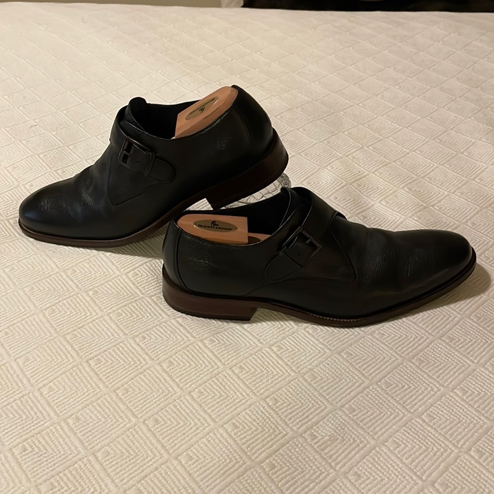 COLE HAAN, size 11, Black Leather Shoe. Single Buckle